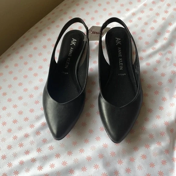 anne klein black dress shoes Anne Klein Women's Carlie Flat in Black